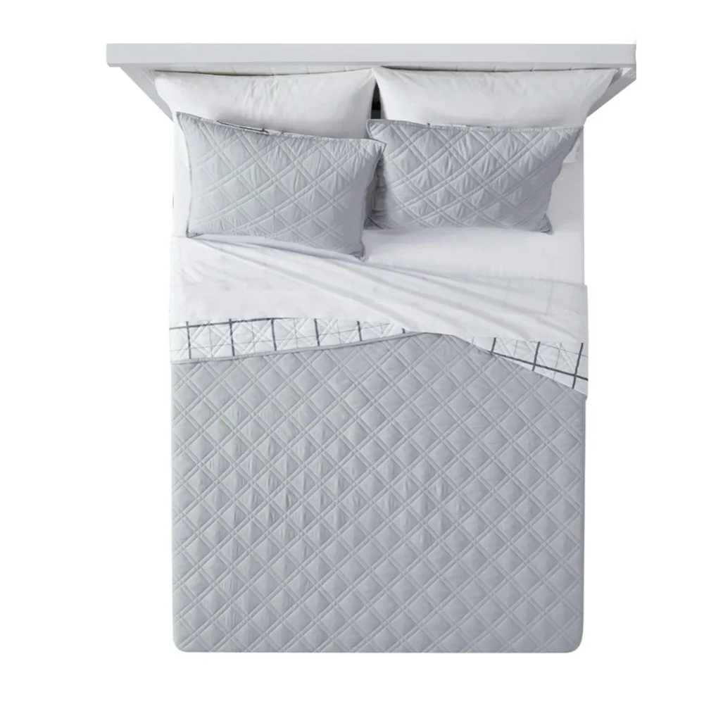 NEW Mainstays King Gray White Reversible Quilt Bedding